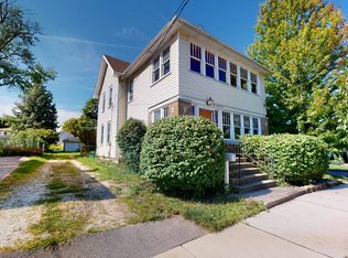 323 E 18th St, Lockport, IL 60441