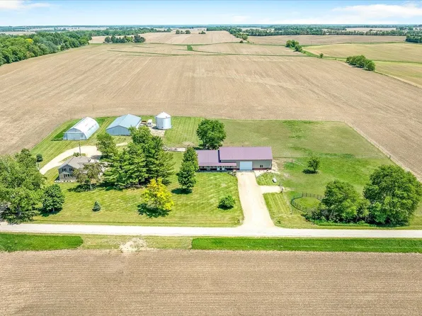 8899 McDougall Rd, Rockford, IL 61101