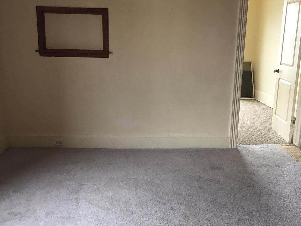 2nd image of 925 Amity St