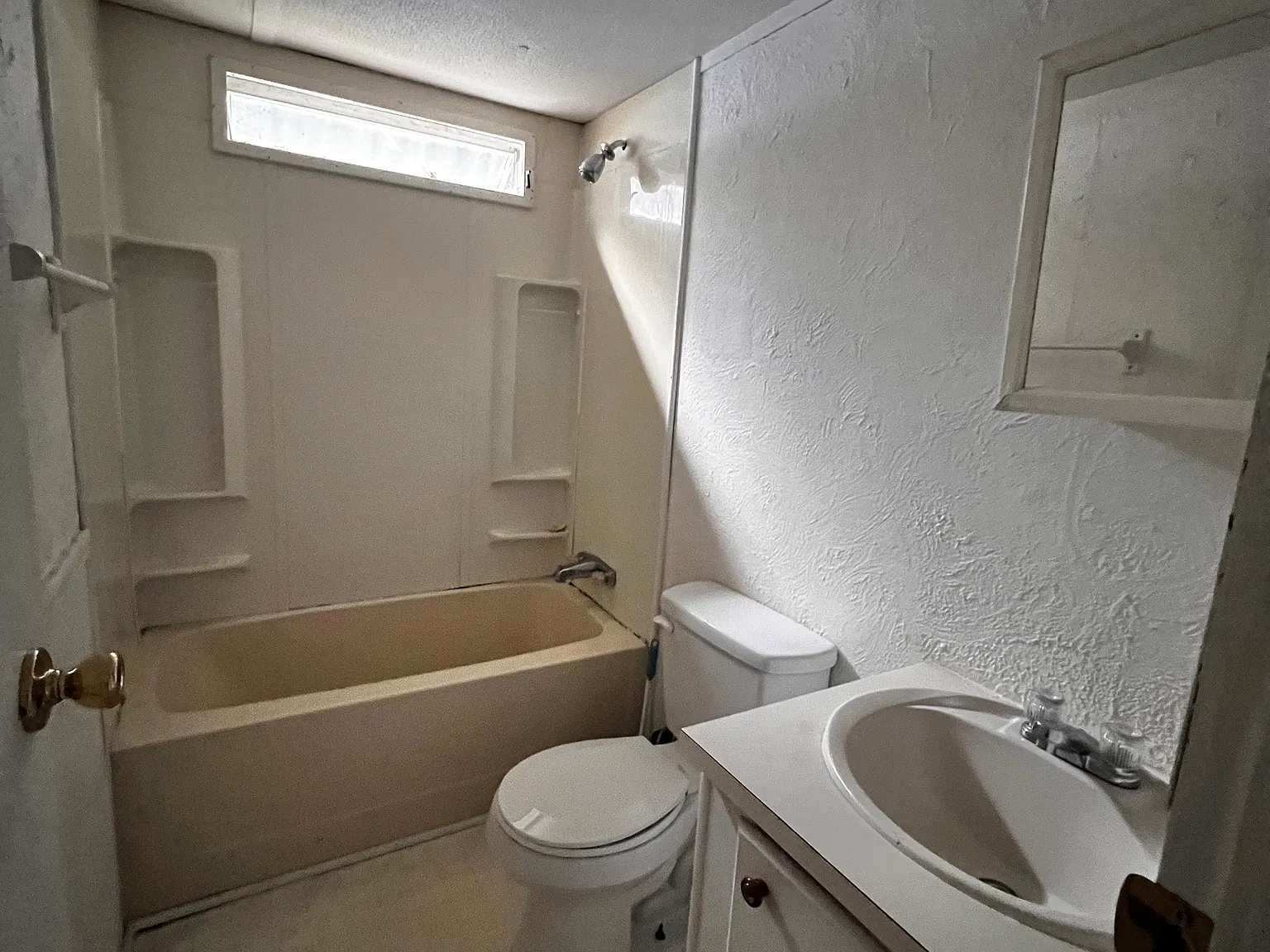 2 bed, $1,350 — Photo 3