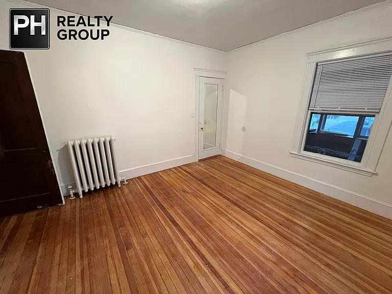 44 Capitol St — Photo 23