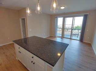 554 Junction Rd #204, Madison, WI 53717