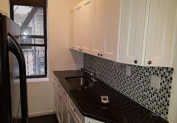 3rd image of 87-42 Elmhurst Ave