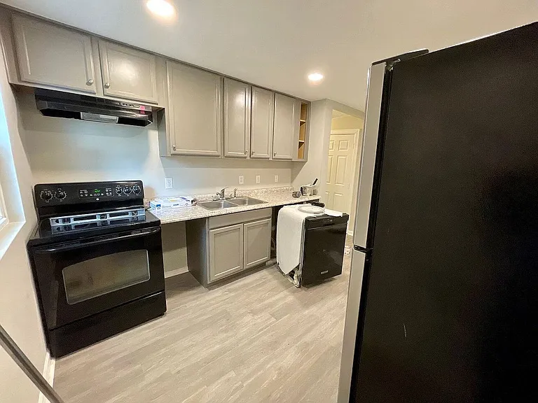 4111 Glory St — Photo 18