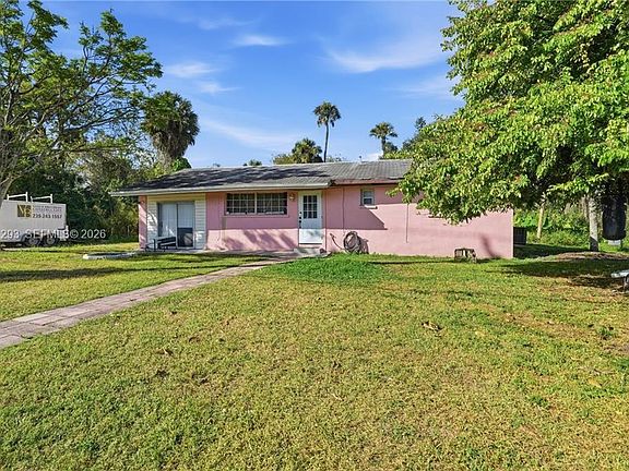 2nd image of 829 N Bridge St