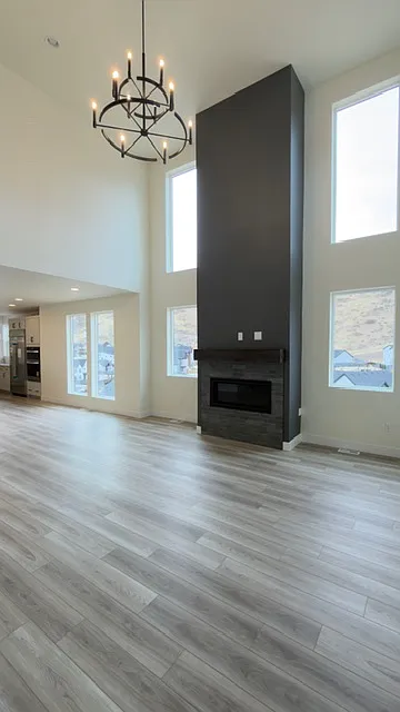 4 bed, 4000 sqft, $9,000 — Photo 2