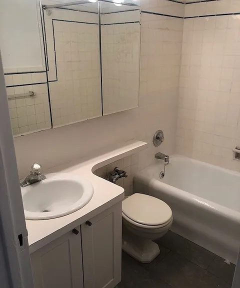 150 E 39th St #1405 — Photo 12