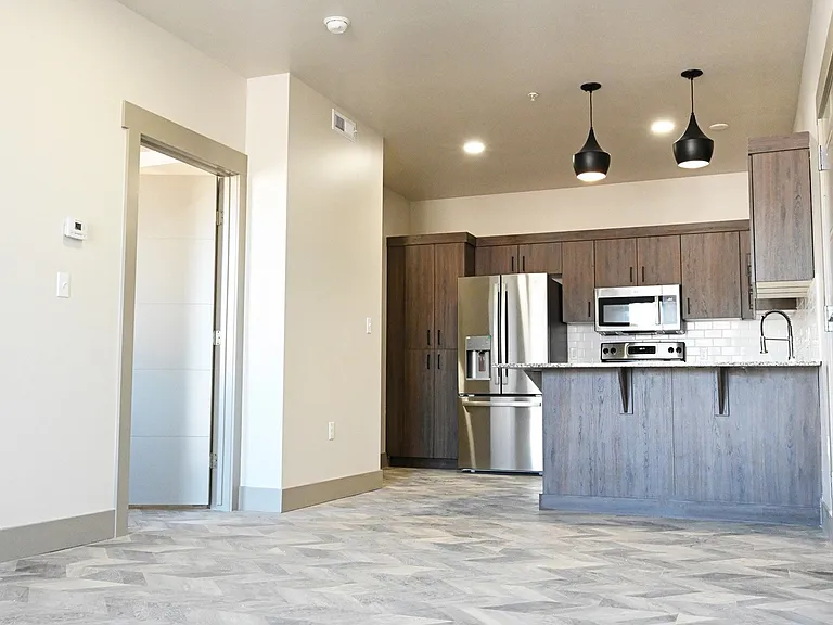 Lofts On Broadway — Photo 20