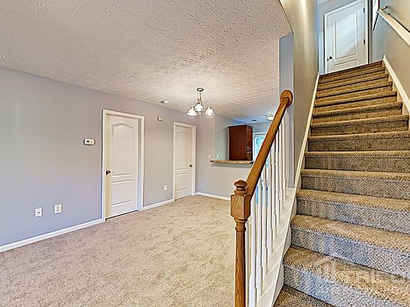 3rd image of 1036 Wedgewood Ct