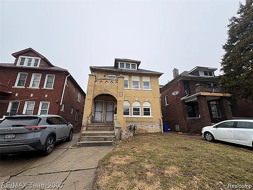 3014 Sturtevant St Photo 1