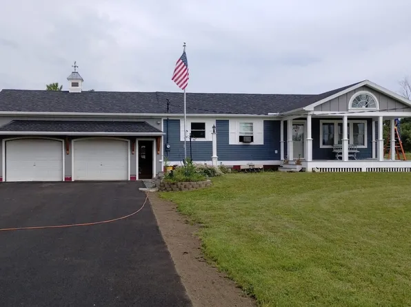 6 Company Bridge Road, Hudson Falls, NY 12839