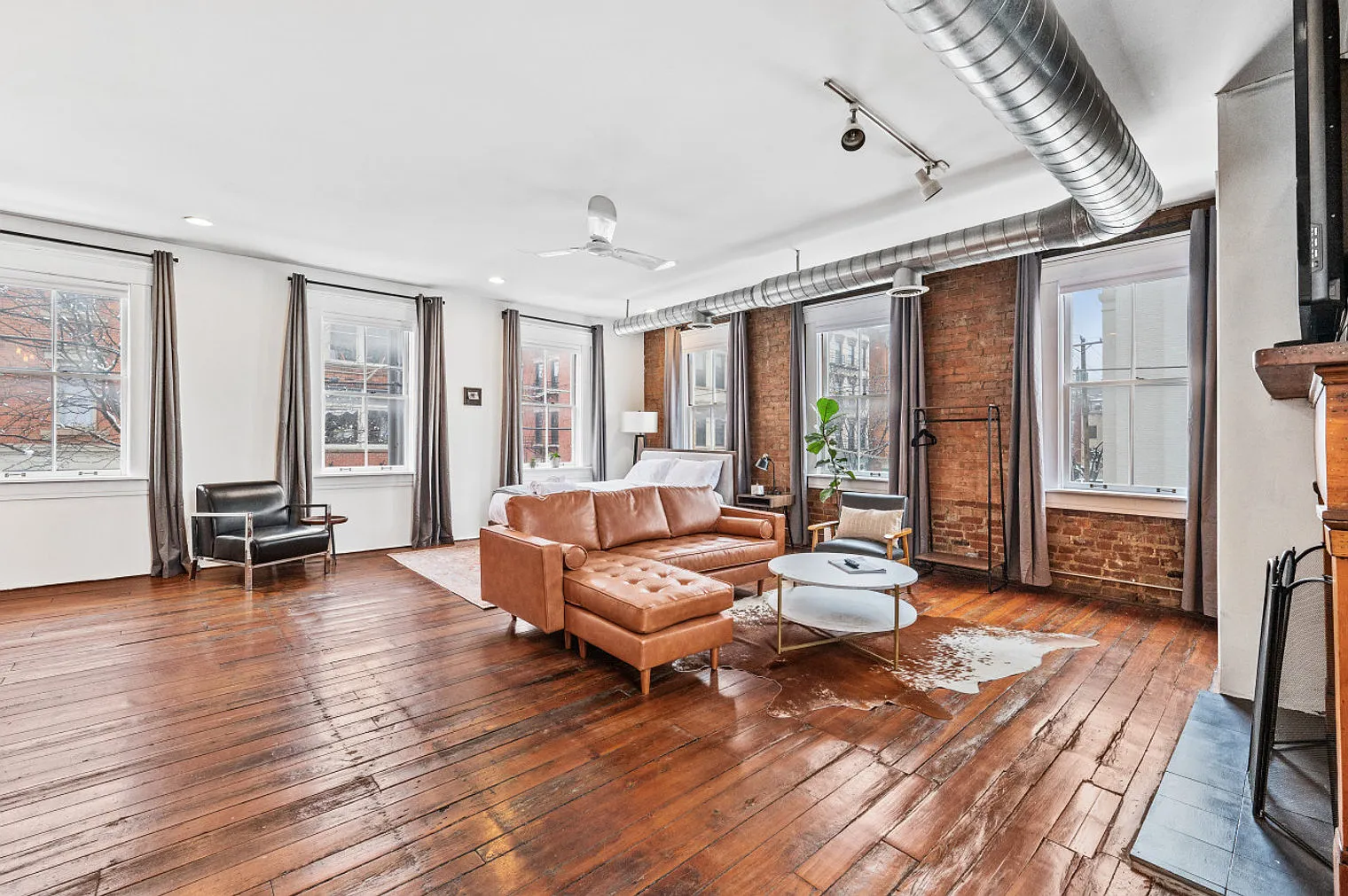 1 bed, 1.0 bath, 710 sqft, $2,097 — Photo 3