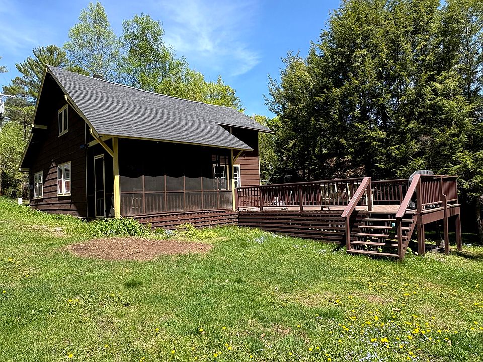 1st image of 40 Woodland Ln