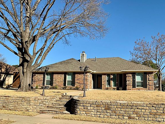 3rd image of 1943 Oakbluff Dr