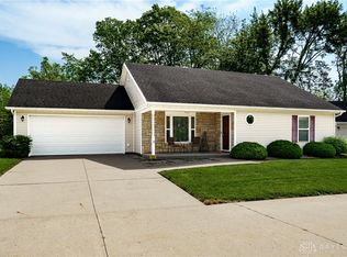 600 Fenview Dr, New Carlisle, OH 45344