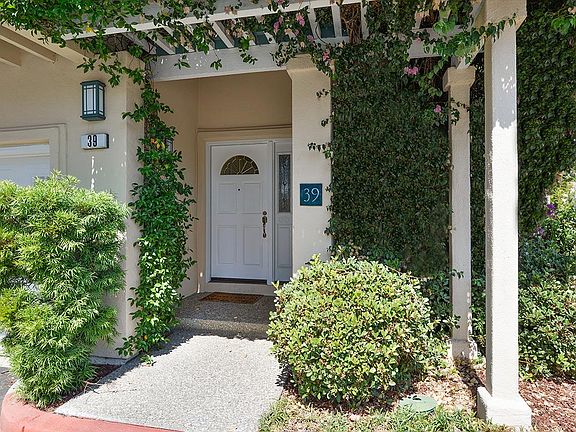 2nd image of 4173 El Camino Real APT 39