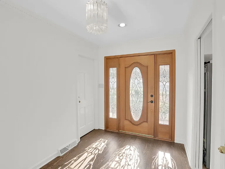 408 Wilby Dr — Photo 3