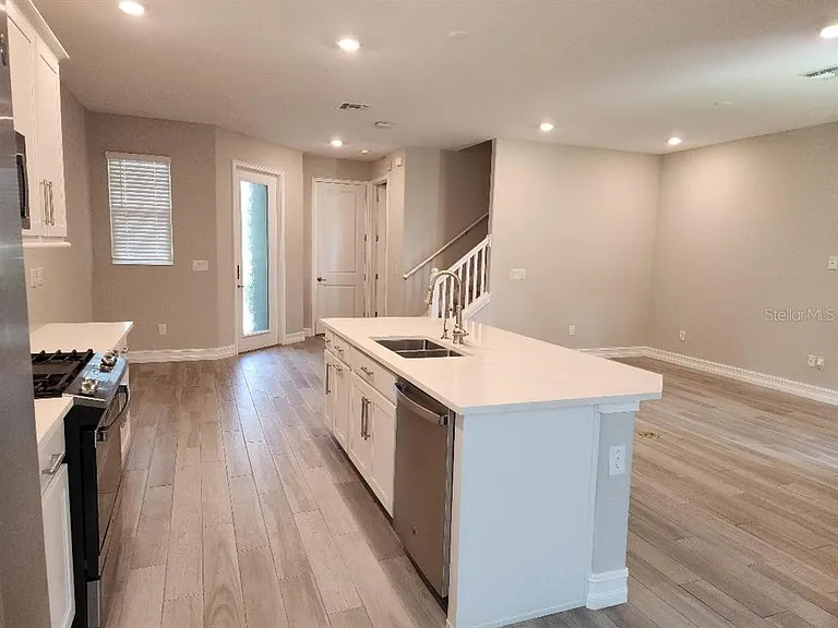 4712 Lagona Ln — Photo 8