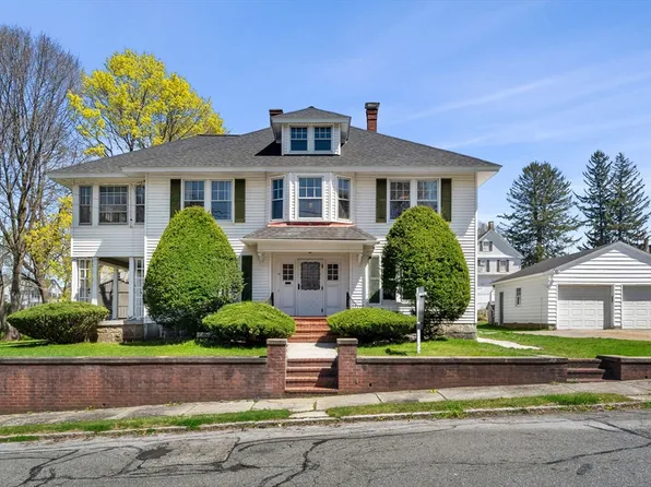 35 Barasford Ave, Lowell, MA 01852