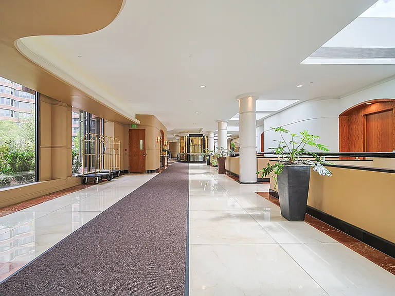 100 Carlyle Dr #16ES — Photo 23