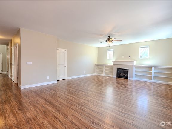 5th image of 1443 Farina Loop SE