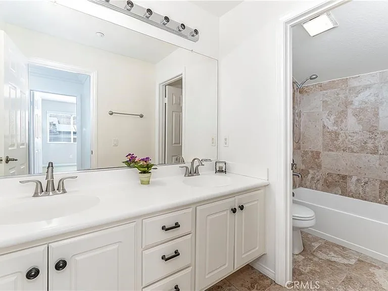 540 Boxcar Ln — Photo 23