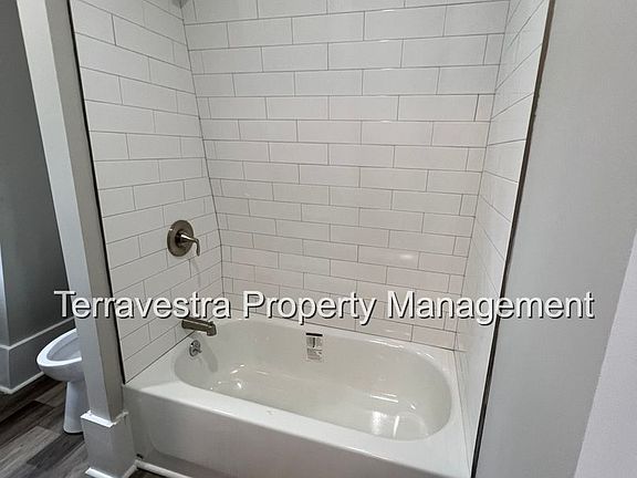 5th image of 118 N 2nd St APT 3A