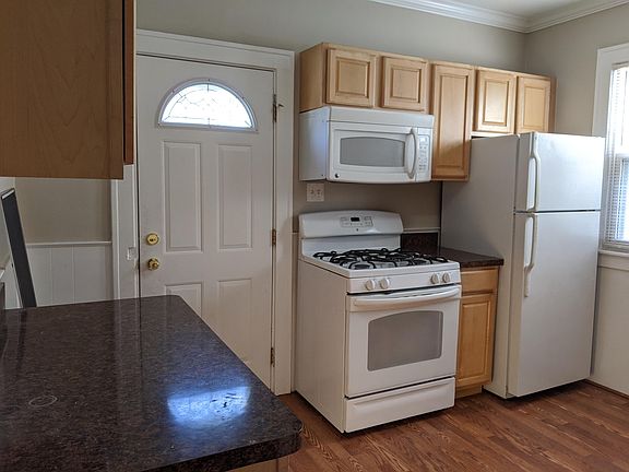5th image of 1434 Wayburn St