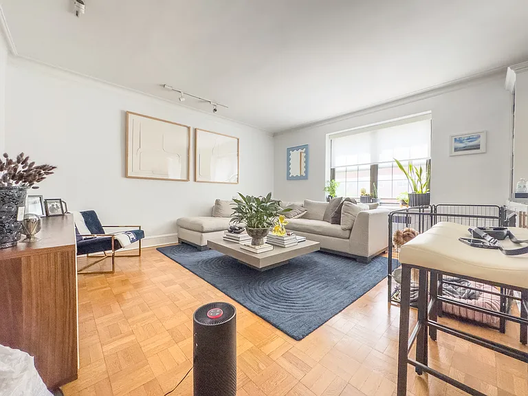 115 E 72nd St #4B — Photo 5