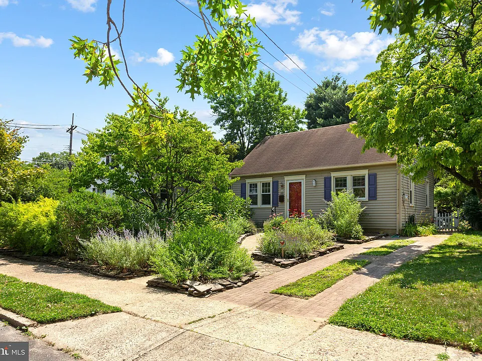 112 Cambridge Ave