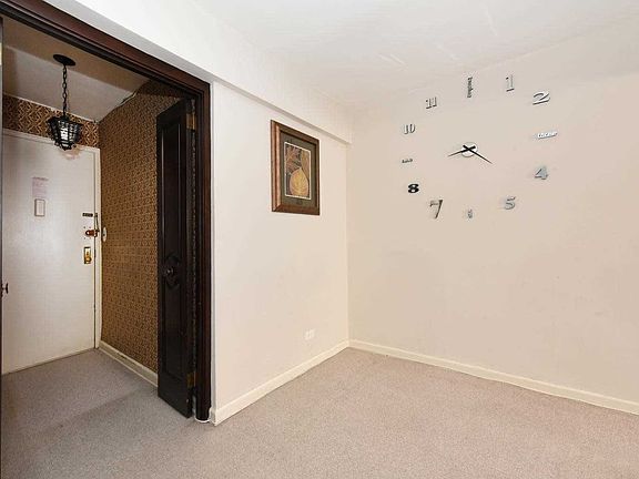 5th image of 33-24 93rd St APT 4N