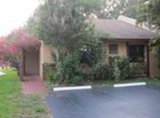 1600 NW 98th Ter, Pembroke Pines, FL 33024