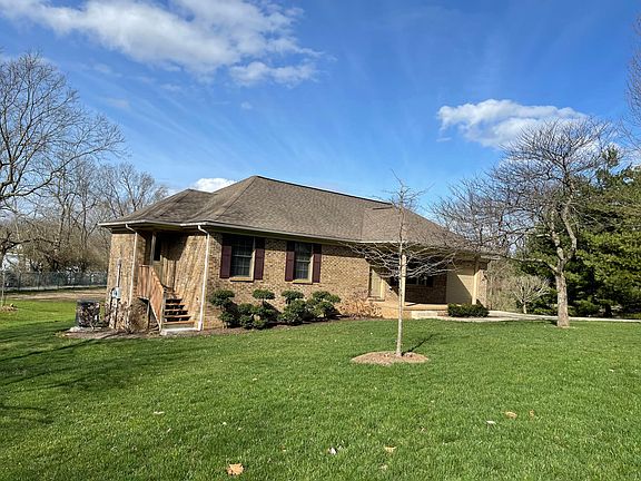 2nd image of 254 Shaw Ct