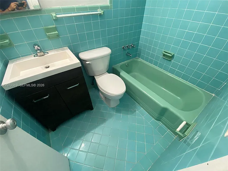 350 SW 34th Ave #- — Photo 6