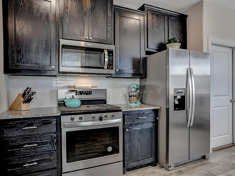 7205 Windy Meadow Dr — Photo 12