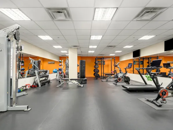 50 Franklin Street image 9 of 11