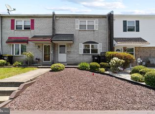 5103 Windward Ln, Bensalem, PA 19020