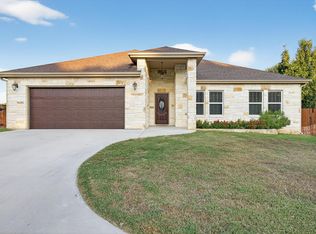 237 Meadowlakes Drive, Meadowlakes, TX 78654