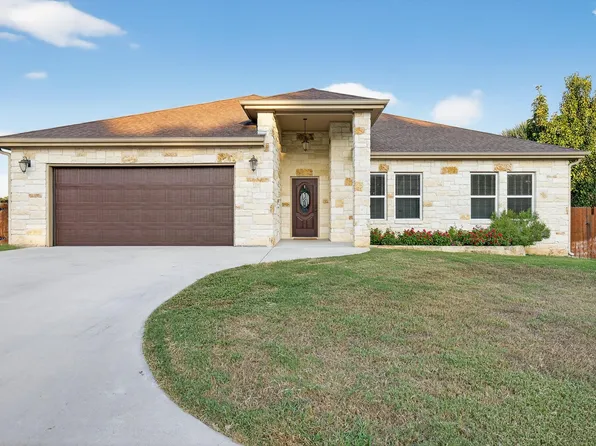 237 Meadowlakes Drive, Meadowlakes, TX 78654