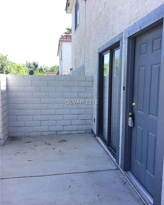 1st image of 1109 Willow Tree Dr Unit B