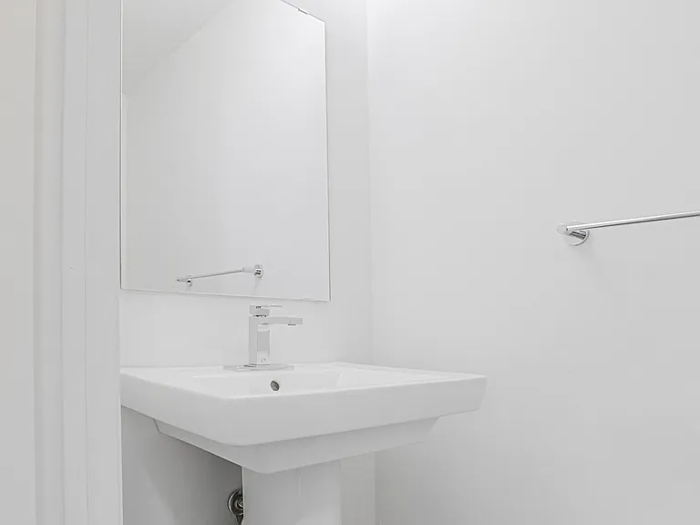 101 Cathedral High St #Penthouse 20 — Photo 23