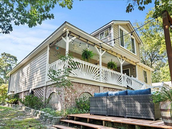 4th image of 8004 High Ridge Pl.
