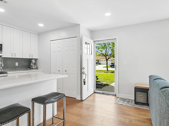 3rd image of 546 E Old Willow Rd #249-A