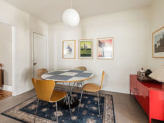 4th image of 190 Terrace Pl