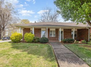 401 S Ashe Ave #1, Newton, NC 28658