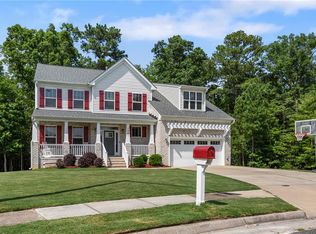 1041 Cathedral Dr, Suffolk, VA 23434