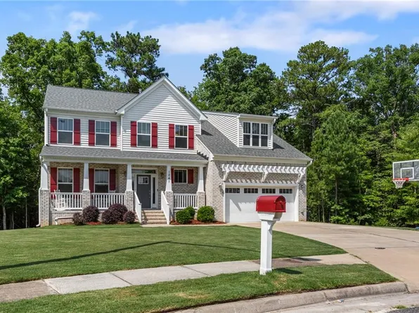 1041 Cathedral Dr, Suffolk, VA 23434