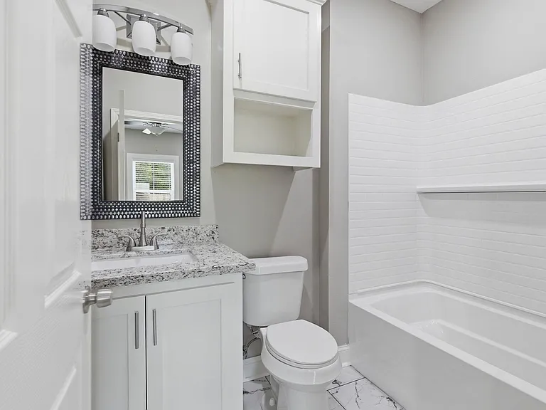 309 S Lyles St — Photo 8
