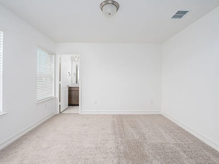 1421 Elijah Dr — Photo 12