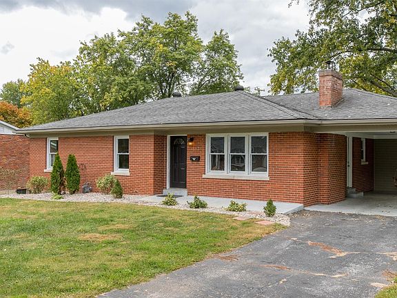 5th image of 132 Pickett Ave